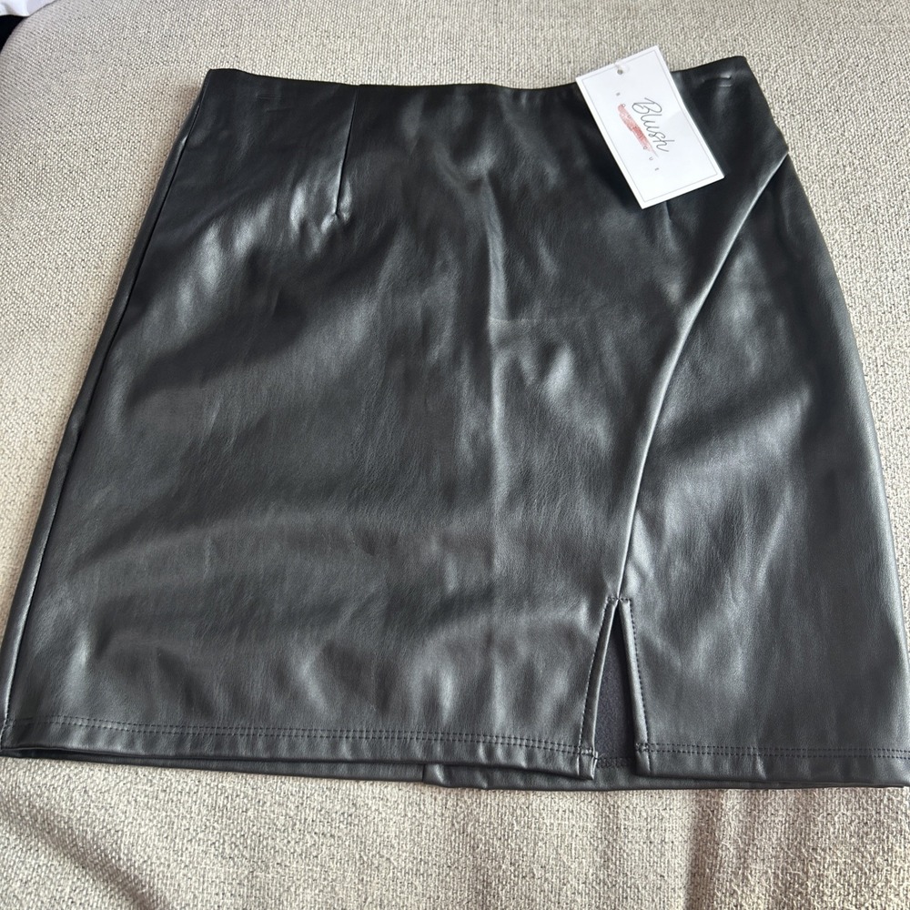 Blush Boutique Faux Leather Mini Skirt Black Small Edgy Goth Grunge Moto Slit